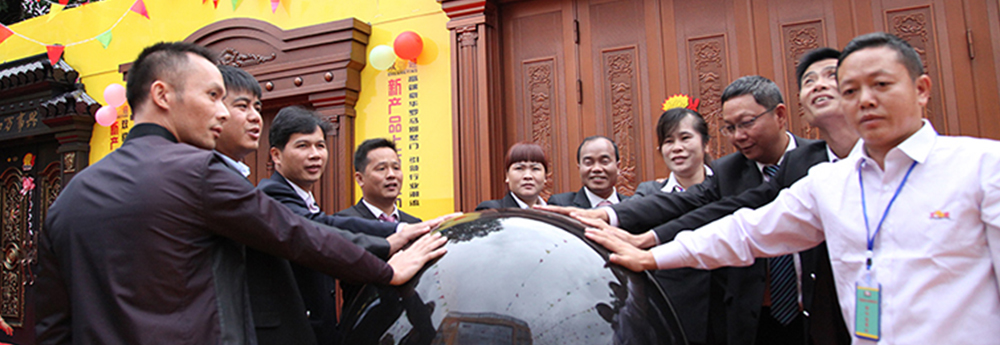 雙迎門(mén)業(yè)2017年(nián)新品發布會(huì)颠覆傳統，創新未來(lái)