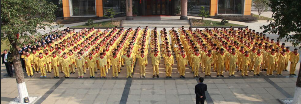 9-3抗戰勝利日(rì)大(dà)閱兵(bīng)-雙迎門(mén)業(yè)繼往開(kāi)來(lái)